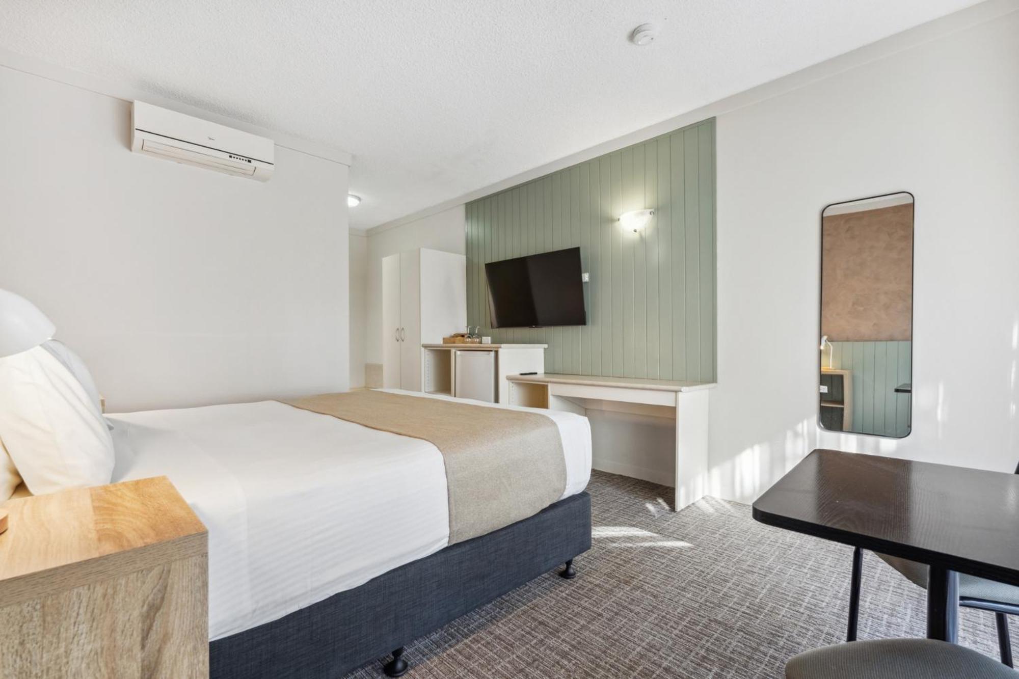 Econo Lodge Dockside Glenelg Adelaide Bagian luar foto