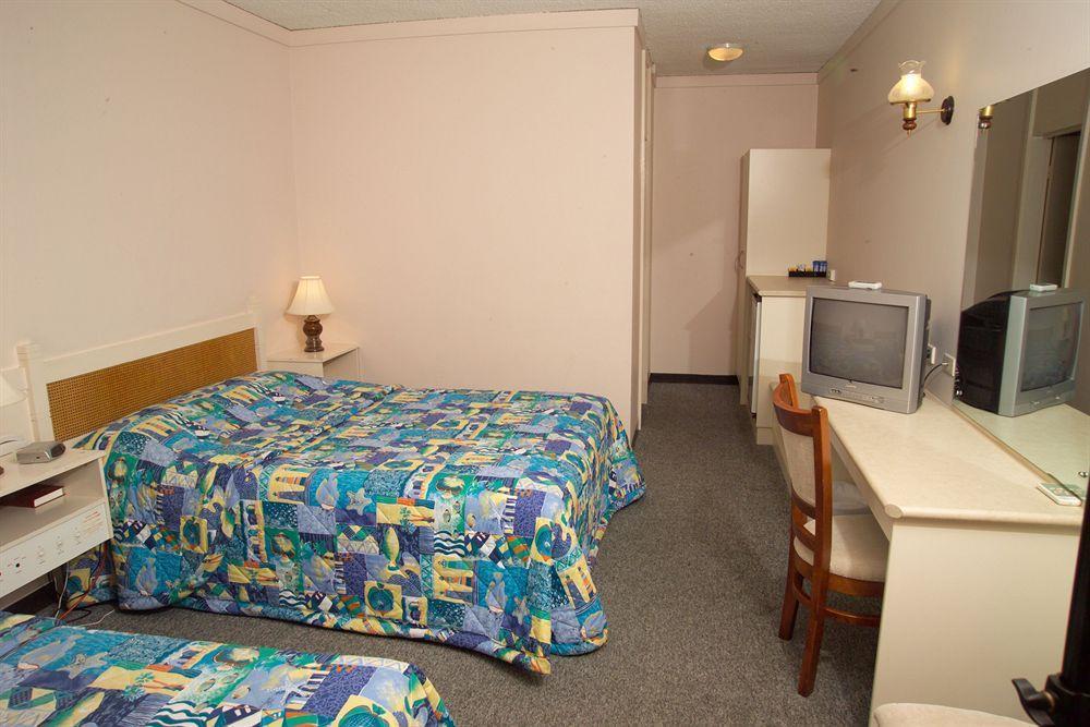 Econo Lodge Dockside Glenelg Adelaide Bagian luar foto